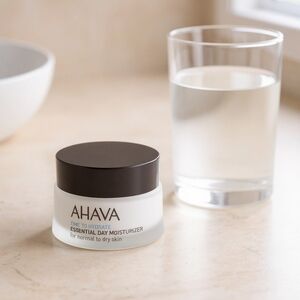 NWOT 50 ml AHAVA Time to Hydrate Essential Moisturizer